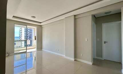 Apartamento com Vista para o Mar em Barreiros, São José/SC com 2 dorm/1 suite