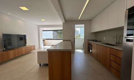 Apartamento 2 suítes, 1 vaga garagem em condomínio clube bairro Coqueiros - Florianópolis SC