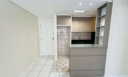 OPORTUNIDADE - Apartamento de 1 dormitório com 1 vaga coberta em Campinas - São José - SC