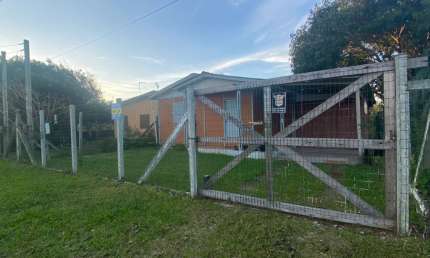 EXCELENTE CASA MISTA ESCRITURADA EM MAGISTÉRIO 250 METROS MAR R$105,000
