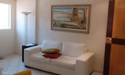 Apartamento Mobiliado com 2 Quartos (1 Suíte) para Aluguel – Excelente Localização