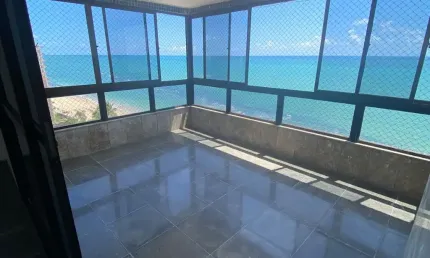 Apartamento com 4 suítes para locação na beira-mar de Piedade – 335m²