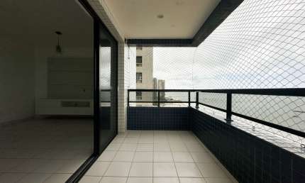 Apartamento para locação em Candeias com 4 quartos e varanda Beira Mar