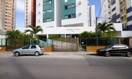 Apartamento com 2 quartos mobiliado para alugar Boa Viagem