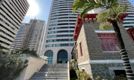 Apartamento à venda no icônico Edifício Castelinho, Boa Viagem – 4 suítes e 3 vagas