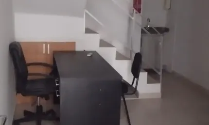 Sala mobiliada na Galeria Presidente Kennedy pra locação