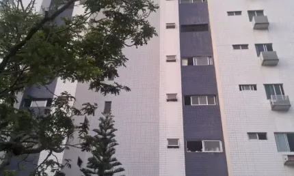 Apartamento à Venda na Torre – 2 Quartos, Excelente Localização