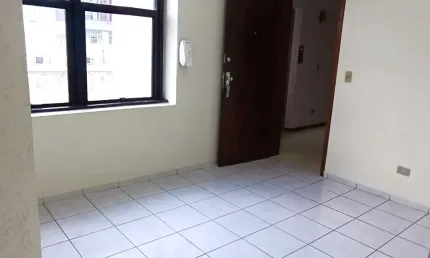 Excelente sala comercial com 3 salas a venda no centro empresarial formato.