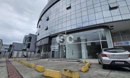 Sala Comercial no Lion Center – Espaço Estratégico para seu Negócio!