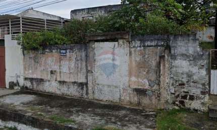 Casa em Jaguaribe 'Precisando de Reconstrução Total' (Preço Reduzido!)