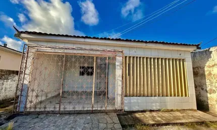 Casa com 3 quartos à venda na Rua Guadêncio Palmeira da Costa, 59, Água Fria, João Pessoa