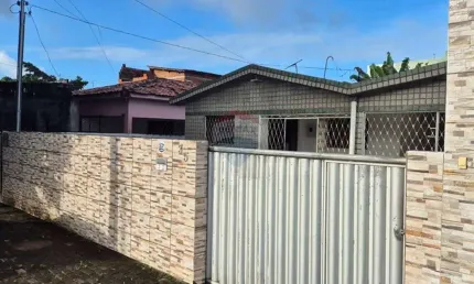 Casa Reformada com Potencial Comercial em Av. Principal de Mangabeira!