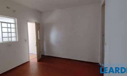 Casa com 1 quarto para alugar na Rua Cândido Guerreiro, Americanópolis, São Paulo