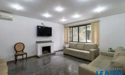 Casa com 3 quartos à venda na Rua General Mena Barreto, Jardim Paulista, São Paulo
