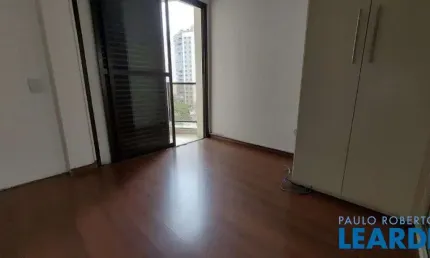 Apartamento com 3 quartos à venda na Rua Correia de Lemos, Saúde, São Paulo