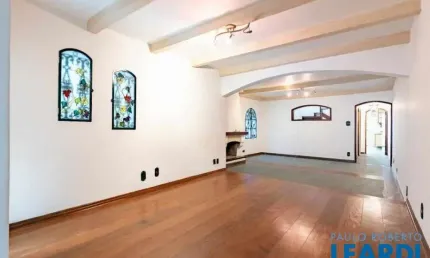 Casa com 4 quartos à venda na Praça Florence Nightingale, Jardim da Glória, São Paulo