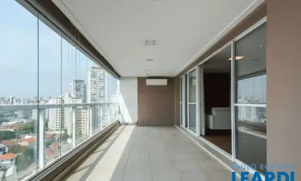 Apartamento com 3 quartos à venda na Rua Correia de Lemos, Saúde, São Paulo