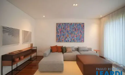 Casa em condomínio fechado com 4 quartos à venda na Rua Joaquim Cândido de Azevedo Marques, Real Parque, São Paulo