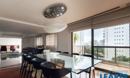 Cobertura com 3 quartos à venda na Avenida Chibarás, Moema, São Paulo