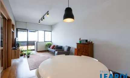 Apartamento com 3 quartos à venda na Rua Lisboa, Vila Madalena, São Paulo