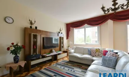 Apartamento com 3 quartos à venda na Rua Santo Antônio, Bela Vista, São Paulo