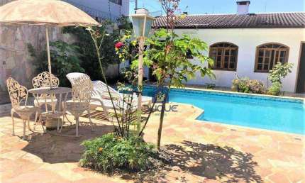 Sobrado com 4 dormitórios à venda, 390 m² por R$ 1.399.000,00 - Guaíra - Curitiba/PR