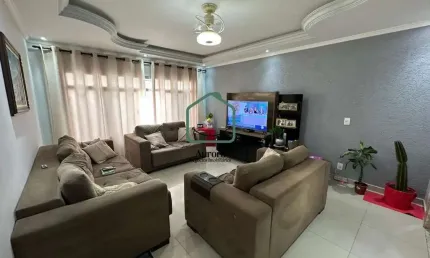 Casa para Venda em Suzano, Jardim Imperador, 4 dormitórios, 1 suíte, 3 banheiros, 6 vagas