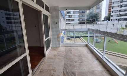 ALUGUE ESPAÇO E CONFORTO NA GRAÇA: AMPLO APARTAMENTO DE 4 QUARTOS COM SUÍTE EM CONDOMÍNIO COMPLETO!