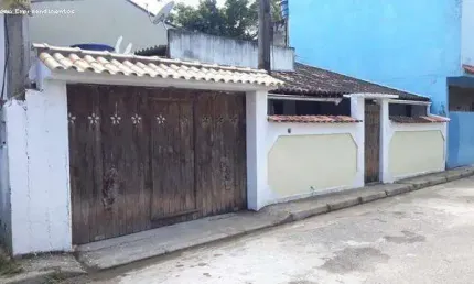 Casa para Venda em Rio das Ostras, Recanto, 1 dormitório, 1 suíte, 2 banheiros, 2 vagas