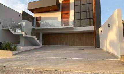 Casa para Venda em Macaé, Lagoa, 3 dormitórios, 1 suíte, 2 banheiros, 2 vagas