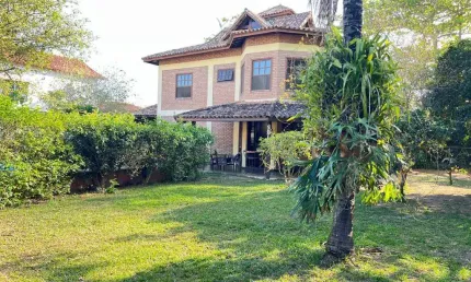 Casa para Venda em Macaé, Lagoa, 5 dormitórios, 2 suítes, 4 banheiros, 5 vagas