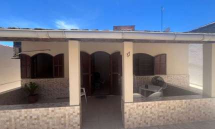Casa para Locação em Rio das Ostras, Operario, 3 dormitórios, 1 suíte, 2 banheiros