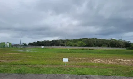 Terreno à venda no Extensão do Bosque, Rio das Ostras 