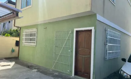 Duplex para Venda em Rio das Ostras, Jardim Bela Vista, 2 dormitórios, 1 suíte, 1 banheiro, 1 vaga