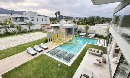 Casa Nova a venda, Jardim Acapulco, Guarujá | Decorada - Porteira fechada