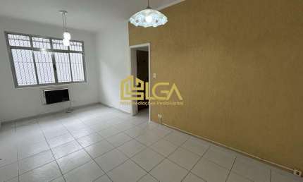 Apartamento a venda  garagem fechada e elevador no Embaré - Santos