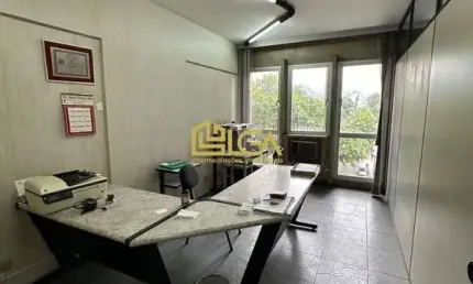 Sala Comercial para Venda e Locação no Centro - Santos-SP