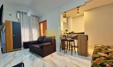Kitnet Reformada à Venda – 32m² – Prédio Frente Mar na Aparecida, Santos
