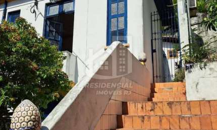 Casa de vila para venda com 147 m² com 2 quartos em Catete - RJ