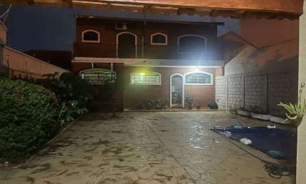 Sobrado para venda tem 170 m² com 2 suítes jd. Palmares