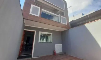 Sobrado novo 120 metros  3 dormitorios sendo 1 suíte e 2 vagas de garagens