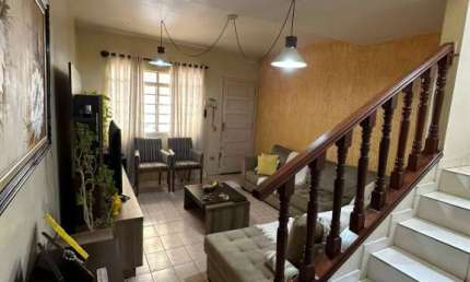 Sobrado  Otima Localizaçao com 150 m² 2 Dormitorios e 2 Vagas de Garagens