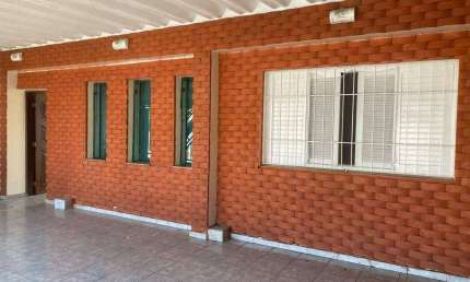 Sobrado com 236 m² 2 Dormitorios sendo 1 Suite e com Edicula