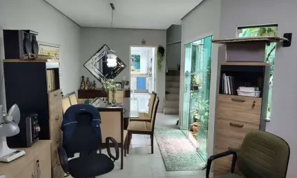 Sobrado 223 m² 3 Dormitorios sendo 3 Suites 4 vagas Aceita Imovel Menor