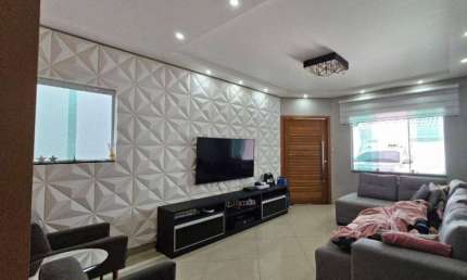 Sobrado Marvilhoso 180 m² com 3 Dormtorios 3 suites e 4 vagas de Garagens