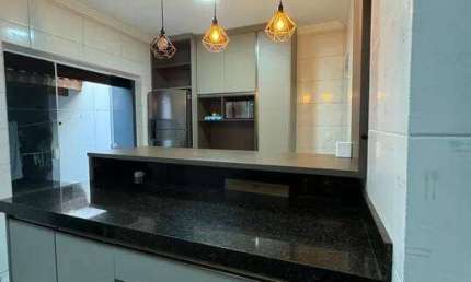 Sobrado com 200 m² 3 Dormnitorios sendo 1 Suite Estuda Permuta Menor Valor