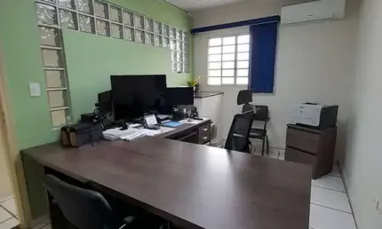Sobrado Comercial 226m² em Otima Localizaçao 8 Salas e Uma Edicula
