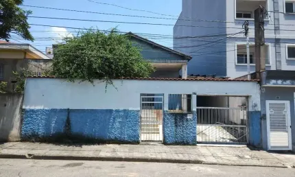 Terreno 10x25m² com casa antiga otima para Construtor