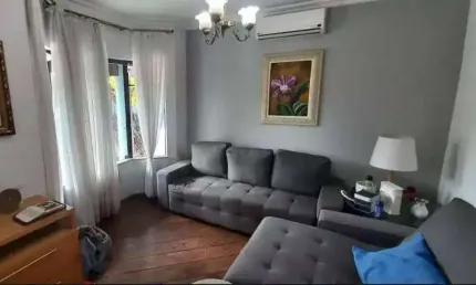 Casa no parque dos pássaros 4 dormitorios  e vagas para 7 carros