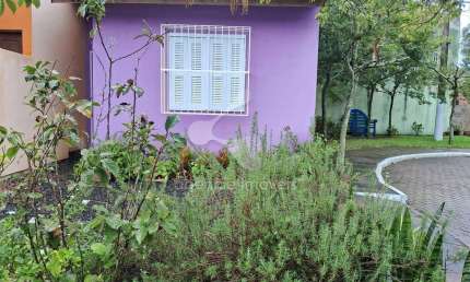 Casa em condomínio fechado à venda, no bairro Guarujá, em Porto Alegre, RS